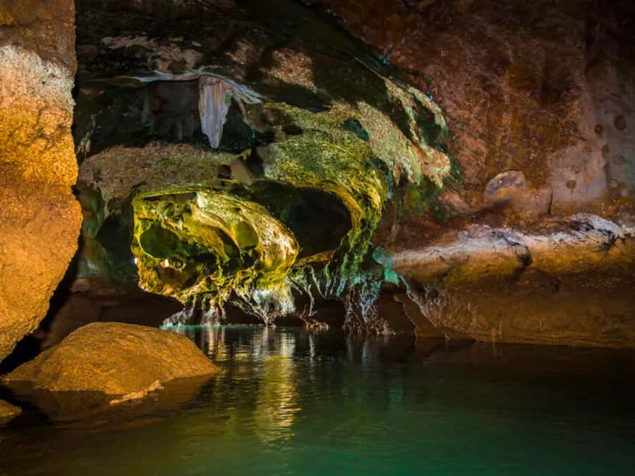 Phuket: James Bonds Island with Lunch and Sea Cave Canoe - What you eat and drink: buffet lunch that keeps the day moving