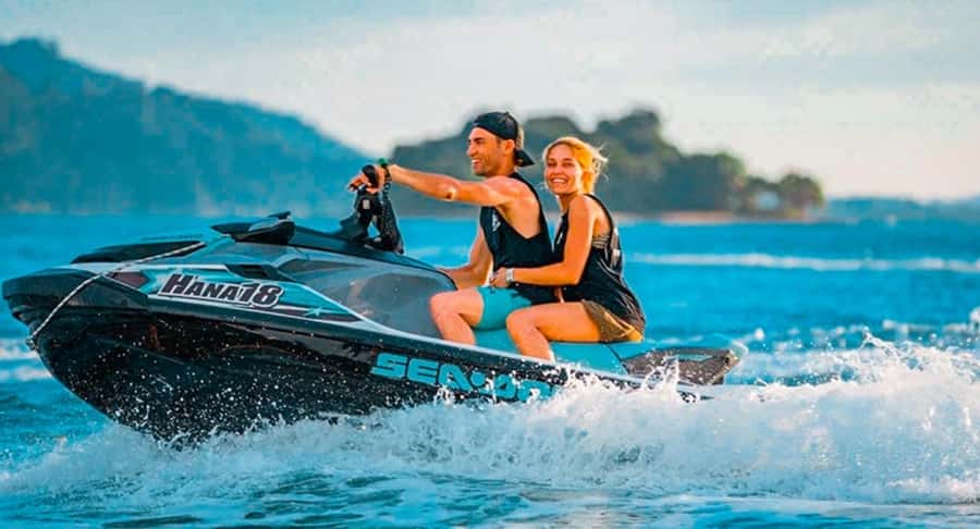 Phuket: Jet Ski Tour to 6/9 Islands with Lunch & Transfers - The lunch stop on Rang Yai Island: why it matters
