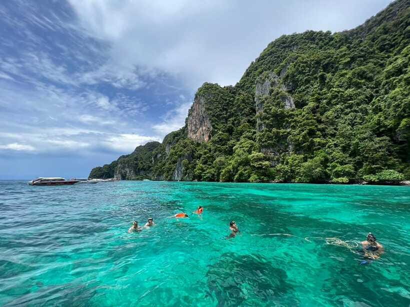 Phuket: KHAI ISLANDS TOUR with LUXURY SPEEDBOAT - Khai Nai Island: colorful fish viewing plus beach downtime
