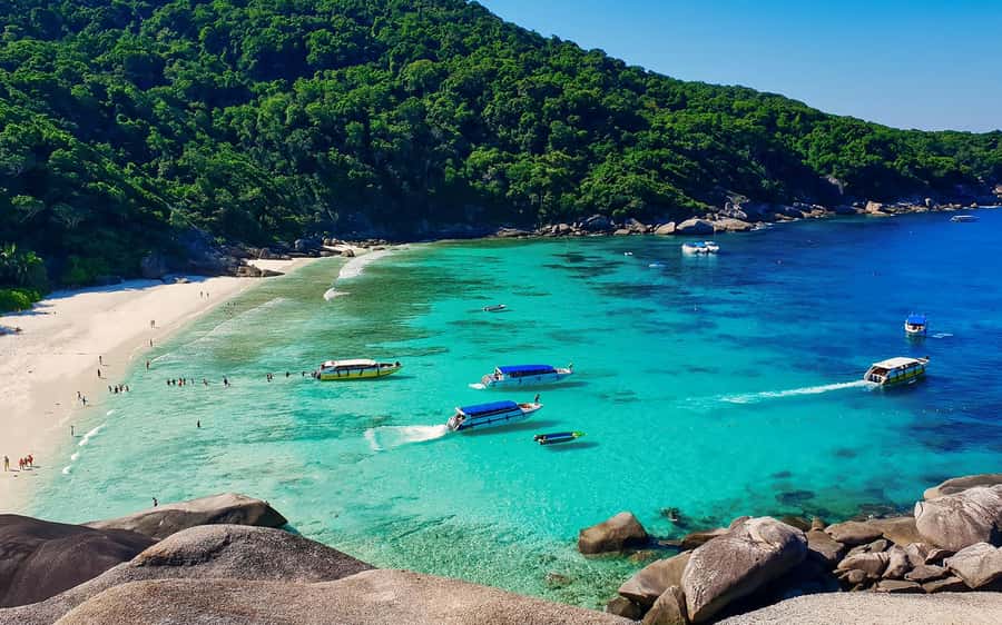 Phuket/Khao Lak: Similan Island Adventure Tour - When weather changes the plan: flexibility is part of Similan