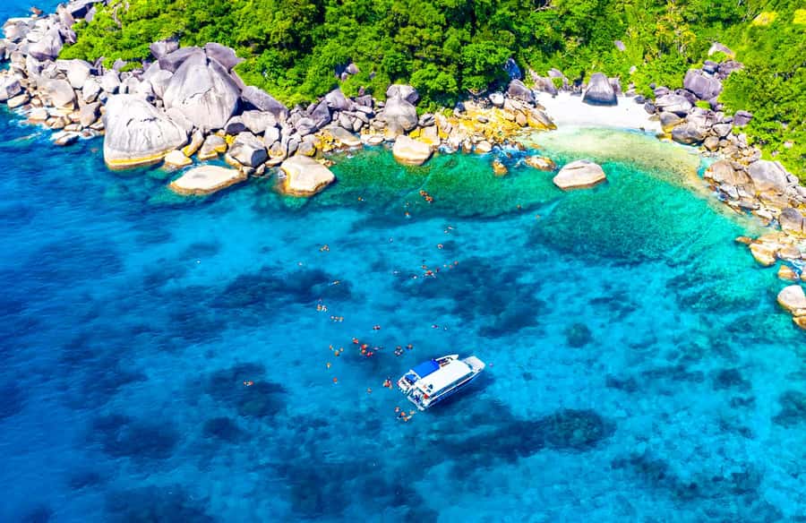 Phuket/Khao Lak: Similan Islands Speedboat Tour with Lunch - Similan Islands Viewpoint Stop: Sailboat Rock And Island Orientation