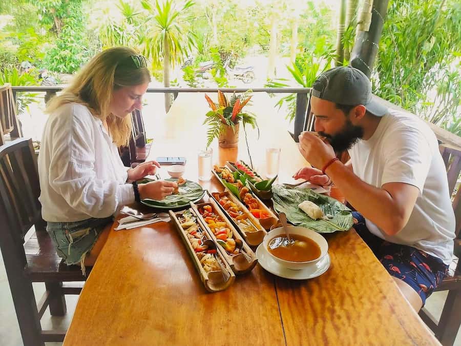 Phuket: Khao Sok Private Elephant Day Care and Bamboo Raft - Cooking class and set lunch at Khao Sok Mountain View