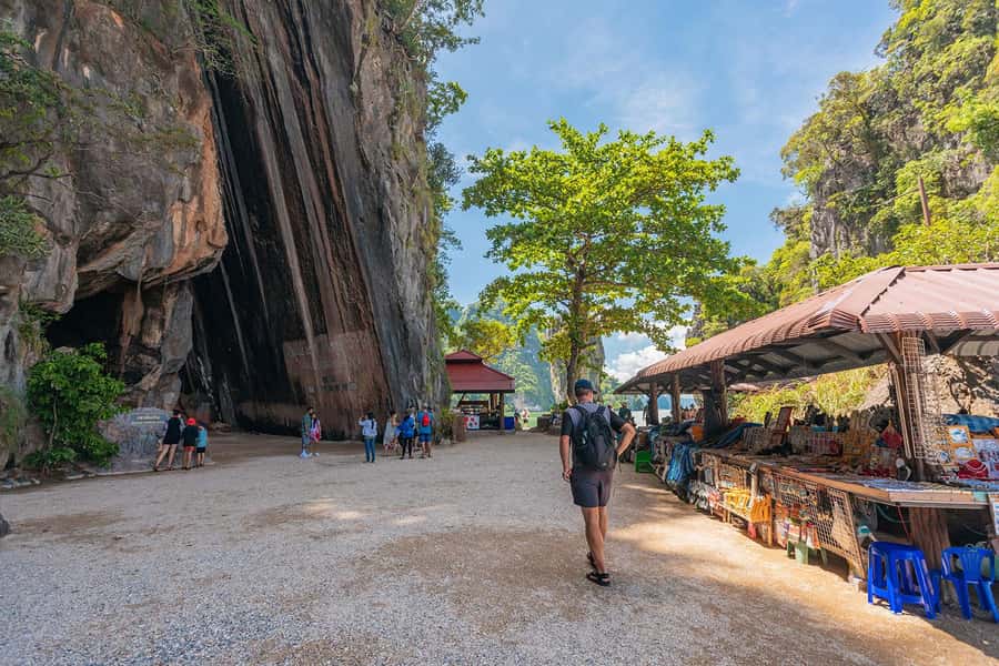 Phuket: Lazy Khao Phing Kan & Yao Islands Speedboat Day Tour - Panyee Island: buffet lunch in a stilt village setting