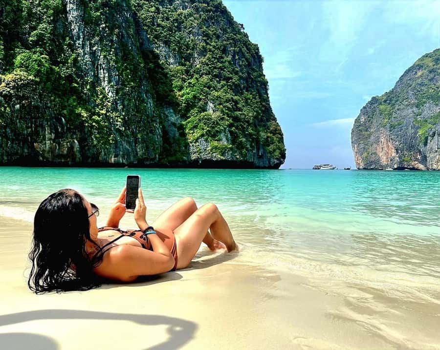 Phuket: Maya Bay, Phi Phi, and Bamboo Island Full-Day Trip - Pileh Cove + the Emerald Lagoon: See It From the Boat