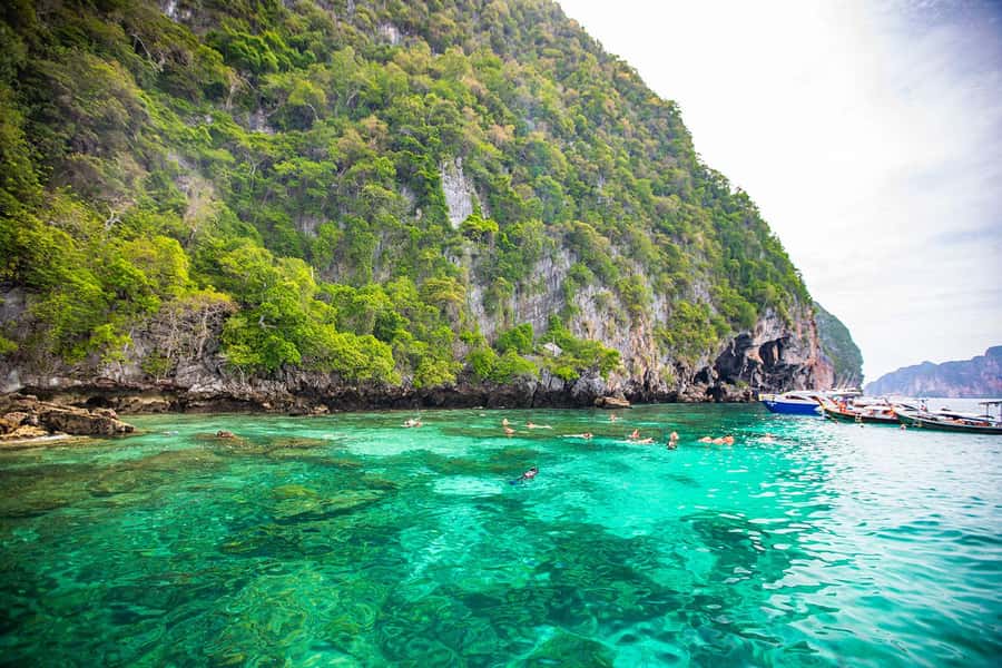 Phuket: Maya Bay, Phi Phi, Green, and Khai Islands Day Trip - Key things that make this day trip work