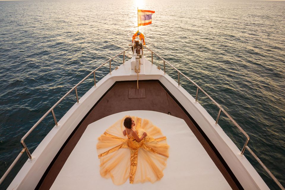 Phuket: Melody Sunset Dinner Cruise - Promthep & Krating Cape: why the sunset moment is the point