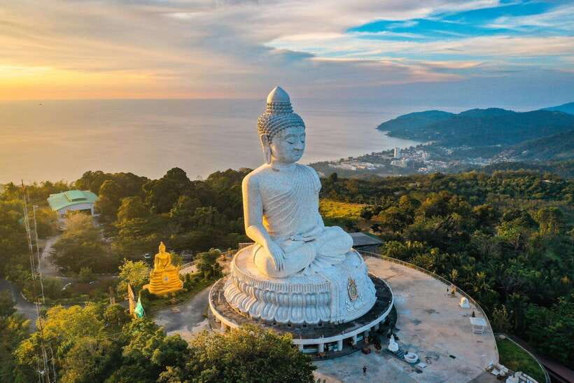 Phuket: Old Town Half-Day Sightseeing with Local Guide - A guided sampler of Phuket that balances temples, town, and snacks