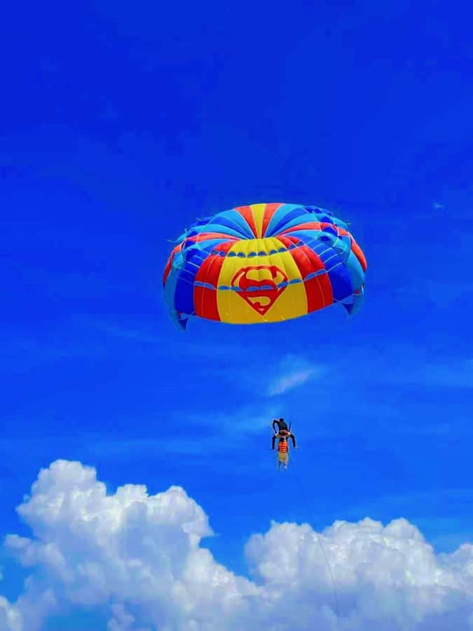 Phuket: Parasailing Adventure - Landing and wrapping up your day on the beach