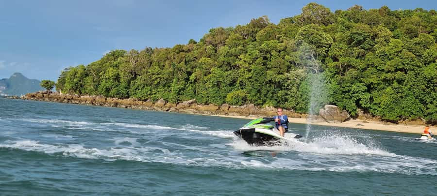 Phuket: Patong Bay Jet Ski Rental with Guide - Getting Gear and Instructions: How Guides Help You Ride Confidently