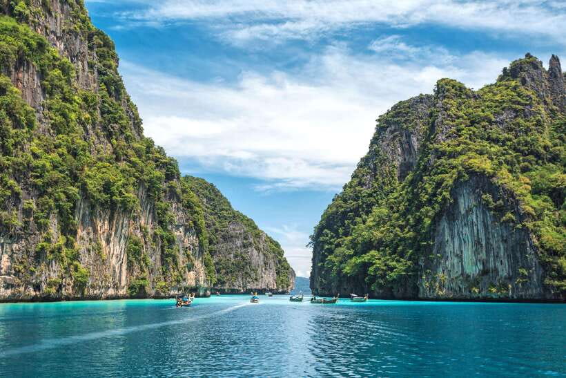 Phuket: Phi Phi Islands & Khai Island Premium Day Tour - Boat Comfort, Crowds, and Seasickness Reality Check