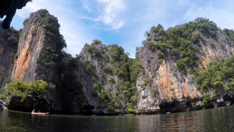 Phuket: Phi Phi & James Bond Island Combo Day Tour w/Lunch - Phang Nga Bay canoeing: where the scenery slows down