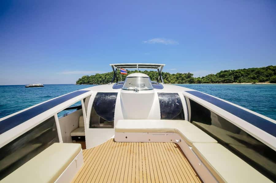 Phuket: Phi Phi & Maithon Island Day Trip by Power Catamaran - Boat comfort and crowd reality: why capacity matters on a long day