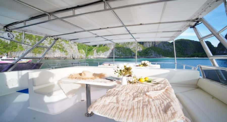 Phuket: Phi Phi, Maya, and Maiton by Luxury Yacht with Lunch - Photo perks: 5 edited images and pro-level capture angles