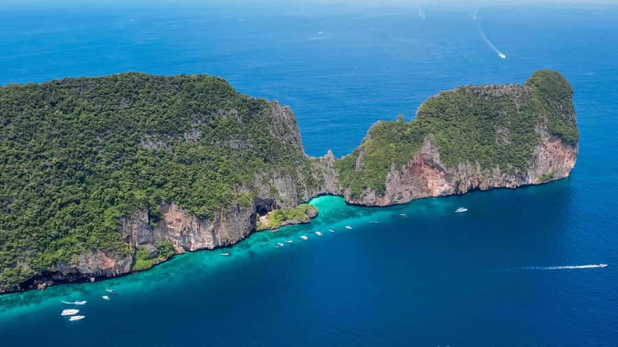 Phuket: Phi Phi, Maya & Bamboo By Premium Speed Catamaran - Pileh Lagoon Swimming: Where This Day Turns From Sightseeing to Water Time