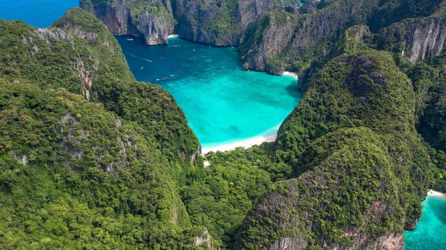 Phuket: Phi Phi, Maya & Bamboo By Premium Speed Catamaran - Getting Picked Up in Phuket: The Morning Setup That Saves Time