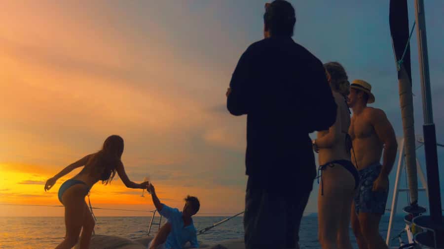 Phuket: Racha and Coral Island Sunset Catamaran Party Tour - That Extra Stop Before Sunset: Photo Time and a Change of Scenery