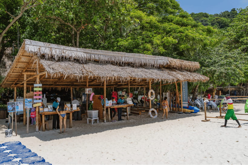 Phuket: Racha and Coral Islands Speedboat Trip with Lunch - What the Tour Guide Adds (and Why It Matters on Water Days)
