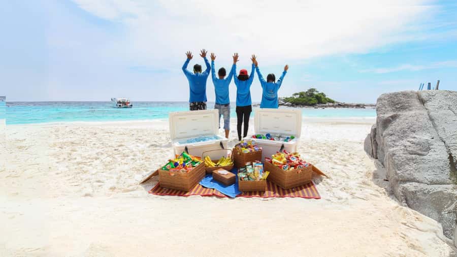 Phuket: Raya Island, Maithon Island, & Dolphin Spotting Tour - Maithon Island Dolphin Spotting: Luck-Based, Still Worth the Drive