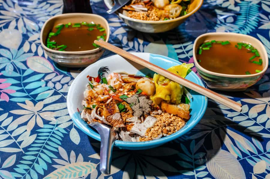 Phuket: Southern Flavours Food Tour with 15+ Tastings - Phuketian Iced Dessert and the Royal Thai Connection