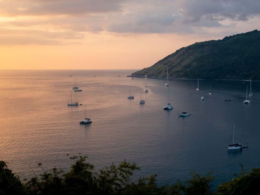 Phuket: Sunset View and Seafood Market Dinner Guided Tour - First Stop: Phromthep Cape Sunset View and Your Refresh Drink