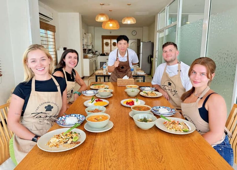 Phuket: Thai Cooking Class with 4 Dishes and Market Visit - Who this class suits best in Phuket