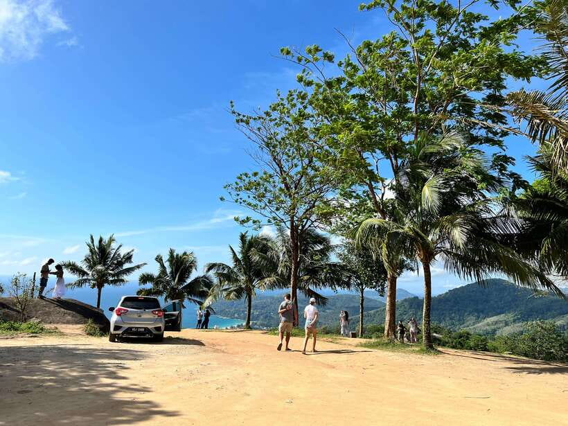 Phuket: Wat Chalong Temple, Big Buddha, Old Town Tour - Price and value: is $47 a fair deal for 5–6 hours?