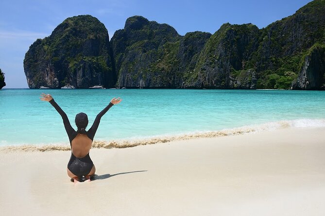 Phuket: Wow Andaman Snorkeling Trip to Phi Phi & Bamboo Islands - Loh Da Lum Bay: Your First Beach and Snorkel Reality Check