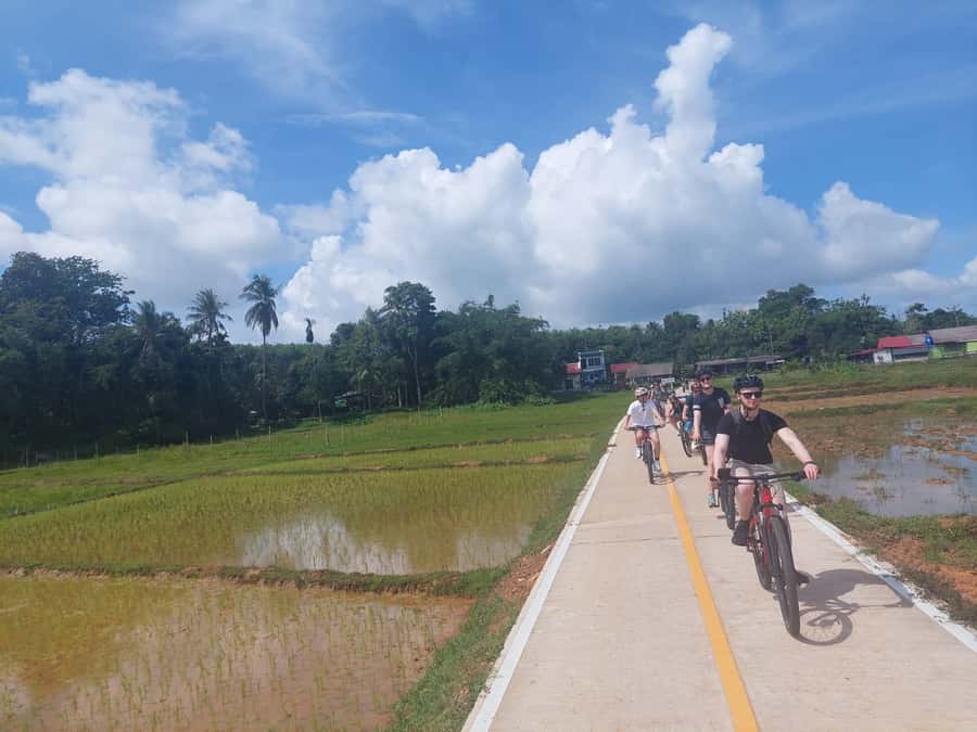 Phuket: Yao Island Cycling and Beach Day-Trip - Guides and Group Size: What “Small Group” Really Means Here
