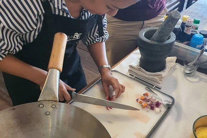Phuketian Cooking Class With Market Tour - Kaset Market: Your ingredient briefing in Phuket City
