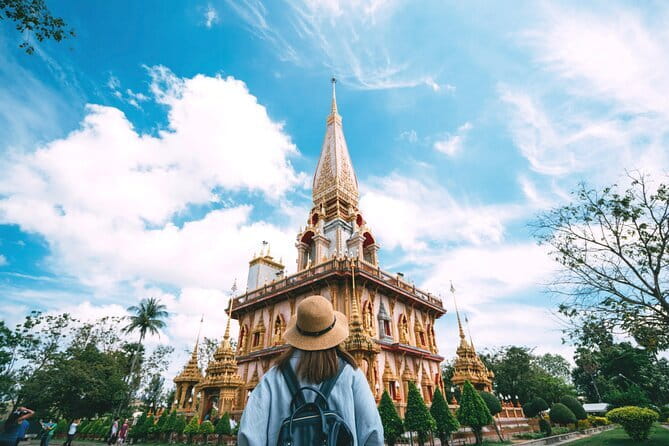 Phuket's Cultural Heart: Wat Chalong & Old Town Tour - Mook Phuket stop (or Wang Thalang Jewelry): coffee, souvenirs, and time limits