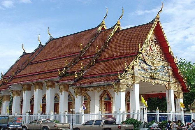 Premium Private Phuket key viewpoints & attractions with Local Guide - Phuket Town and Extra Stops: How the Guide Adds Value