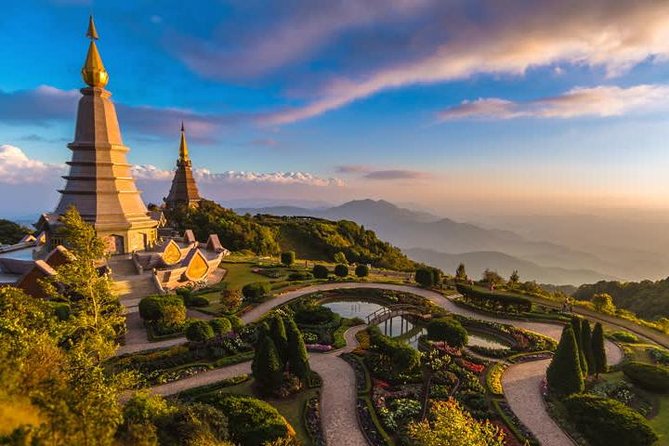 Private: 3 days 2 night trip: ChaingMai-Chaingrai- The Golden Triangle trip - How early starts, trekking, and boats will feel in real life