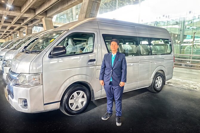 Private Airport Transfer Suvarnabhumi BKK From or To downtown BKK - Finding the Impressive Suvarnabhumi Counter at Gate 9