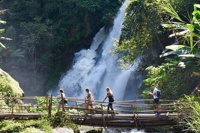 Private All-Inclusive Doi Inthanon & Pha Dok Siew Waterfall Tour - Reaching the Doi Inthanon high point: peak timing and what you might see