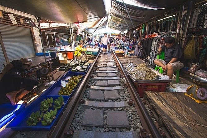Private Amphawa & Maeklong Railway Market Day Tour with Fireflies - Fireflies: what the name promises, and what you should verify