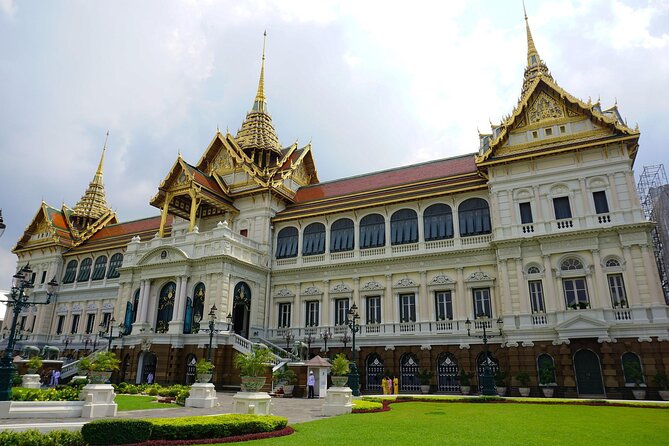 Private Bangkok City Tour One Day With The Grand Palace - Wat Phra Chetuphon (Wat Pho): start with the Reclining Buddha