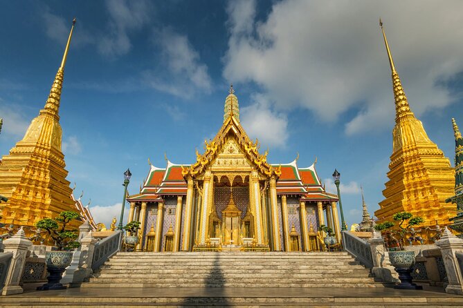 Private Bangkok Three Temples and Grand Palace Tour - Meeting at River City Bangkok and how the day typically flows
