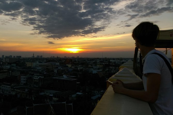Private Bangkok Tuk Tuk Sunset Long-tail Night Lights - Dinner in Rattanakosin: where the tour’s value really shows