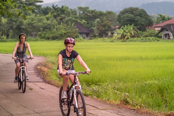 Private Bicycle Tour to Chiang Mai and Thai Cooking Class - The 18km bike ride: countryside views without the stress