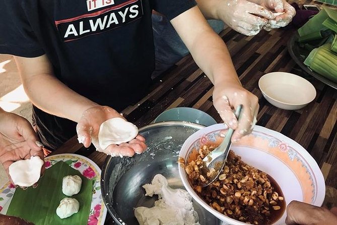 Private Chaing Dao Tour. Village, Cave,Hot springs, Sticky Waterfall. - What to bring for a cave-to-camp day