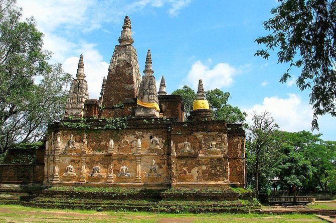 Private Chiang Mai City Tour including Wat Doi Suthep, Wat Suan Dok (SHA Plus) - Wat Chiang Man: Chiang Mai’s Oldest Temple, Right at the Start