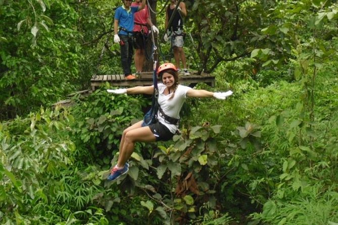 Private Chiang Mai Tour to Bua Thong Waterfalls and Ziplining - Chiang Mai local market stop: where you actually see daily life