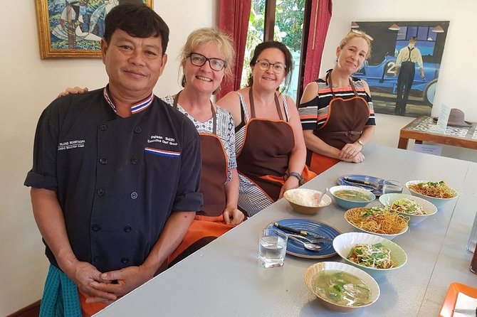 Private Cooking Workshop and Market Tour in Koh Samui - From market to cooking school: drinks, herbs, and an air-cooled start