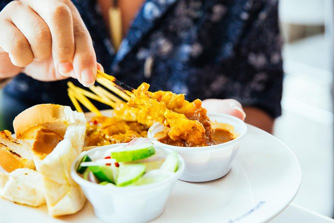 Private Culinary Kickstart Tour of Bangkok with a Local - Where you meet in Chatuchak and how the walking pace feels