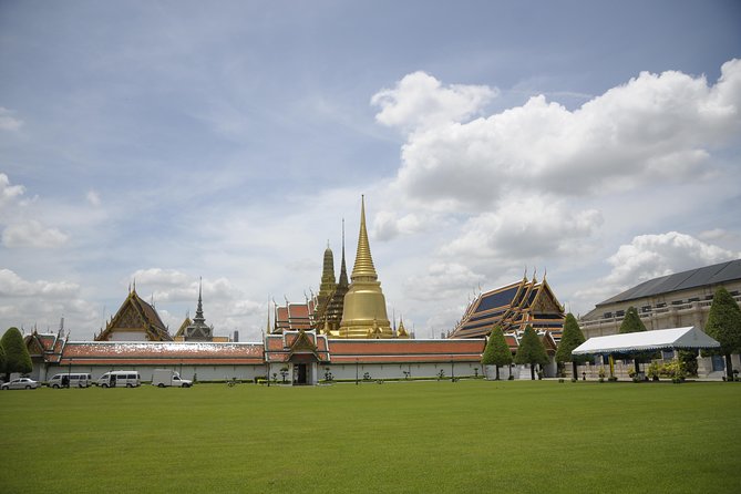 Private Customized Bangkok Tour With Driver - English Skills, Courtesy, and the Driver-to-Guide Reality Check