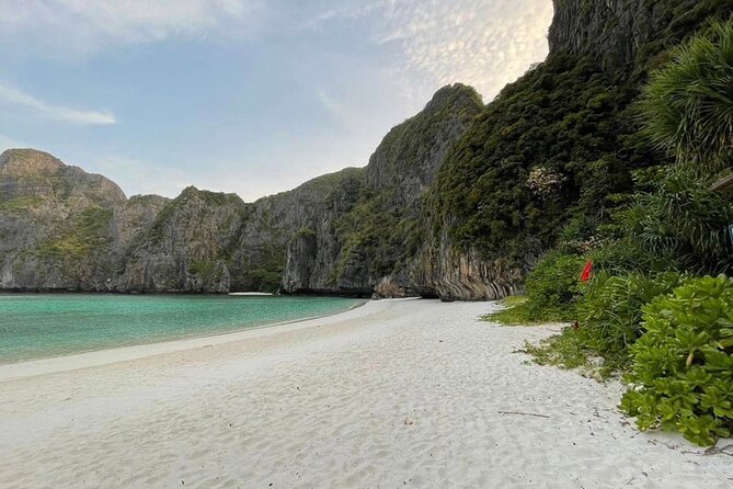 Private Customized Tour to Phi Phi Island - Stop 4: Pileh Bay (30 Minutes of Scenery + Water Views)