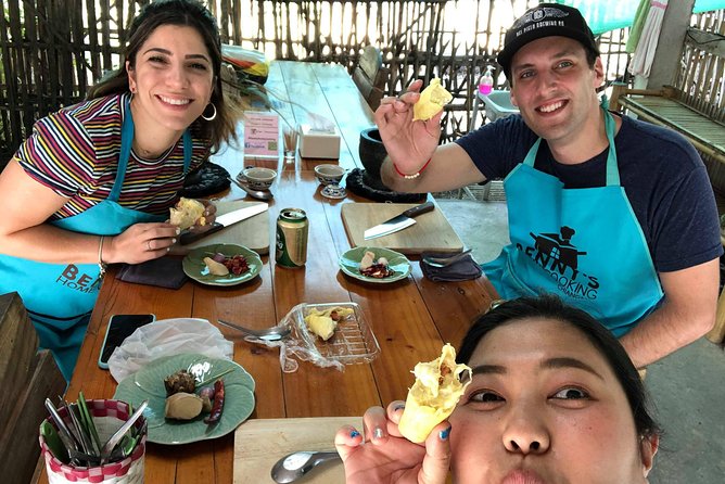 Private Dinner Cooking Class with Benny in Chiang Mai - Pickup and the easy rhythm of a 4:30 pm start