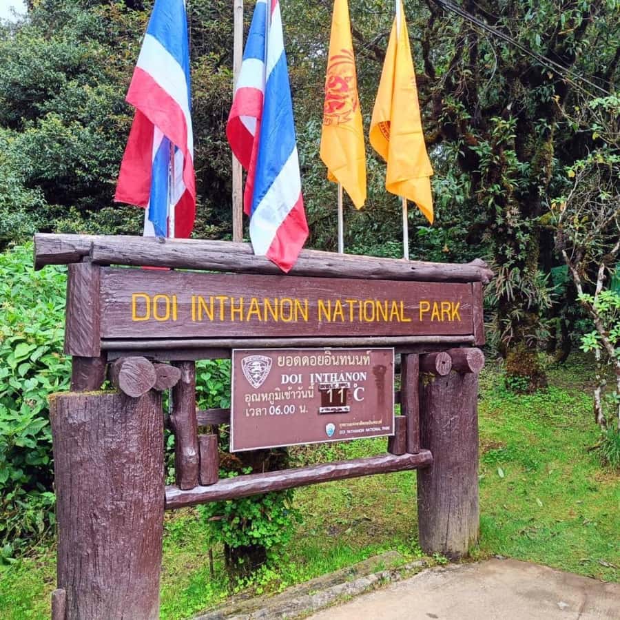 Private Doi Inthanon, Nature Trail, Wat Phra That Doi Kham - Wat Phra That Doi Kham: over 1,300 years old, with a big city view