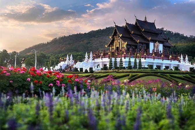 Private Doi Suthep Temple Handicraft Center and Sticky Waterfall - Lunch, Bottled Water, and the 8-Hour Pace