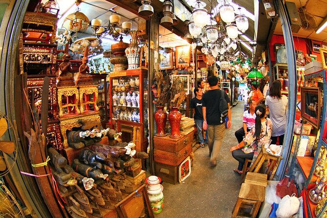 Private Exclusive Guided Chatuchak Weekend Market Shopping Tour - 4 hours at Chatuchak: what this tour really solves